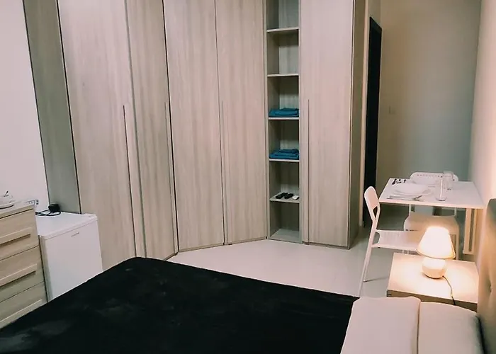 Fairwinds - Double With Ensuite - Airport - Self Check In & Out Available ホームステイ ルア