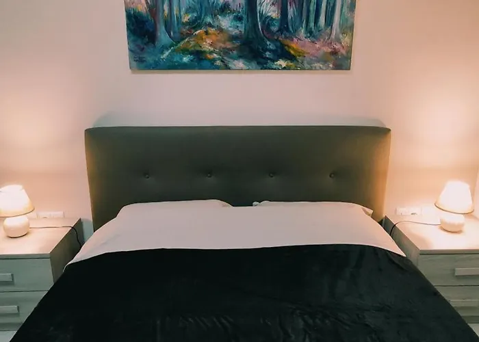 Fairwinds - Double With Ensuite - Airport - Self Check In & Out Available ホームステイ