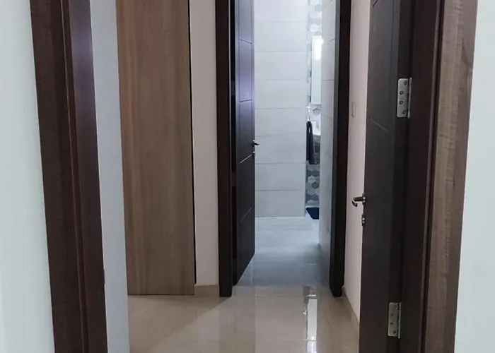 Fairwinds - Double With Ensuite - Airport - Self Check In & Out Available * Luqa