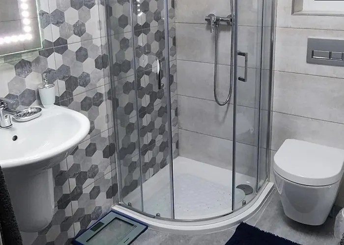 Fairwinds - Double With Ensuite - Airport - Self Check In & Out Available Luqa